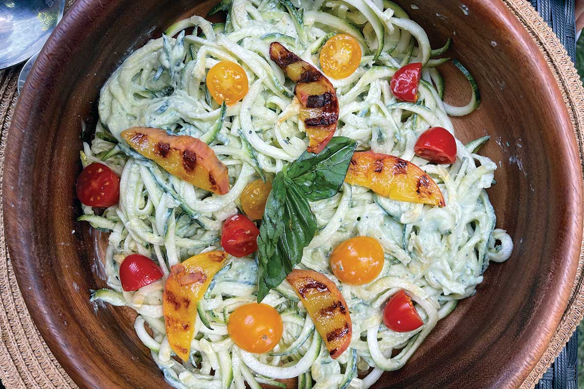 Zucchini noodles with dressing